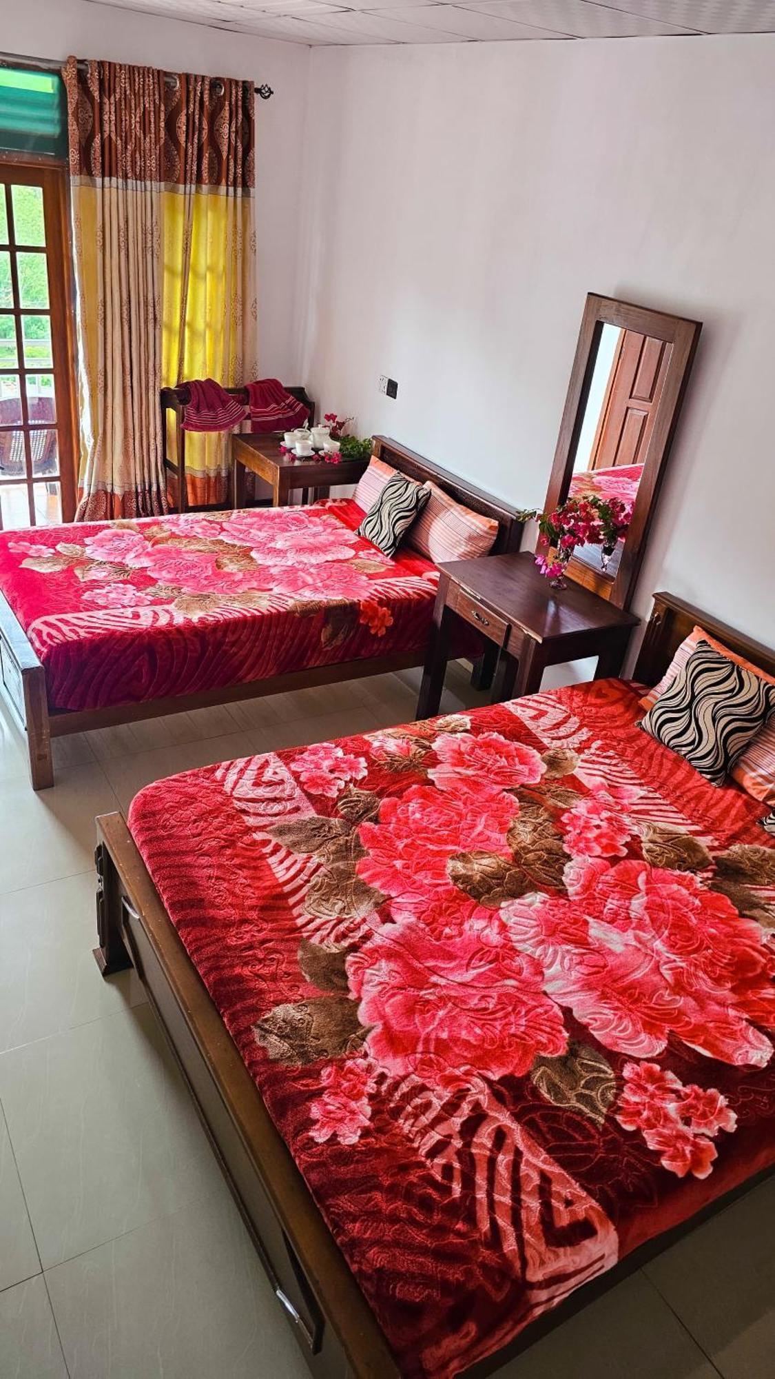 Adams Peak Grand Hotel Nallathanniya Eksteriør billede