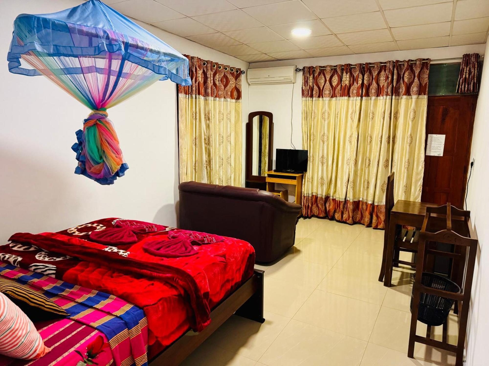 Adams Peak Grand Hotel Nallathanniya Eksteriør billede